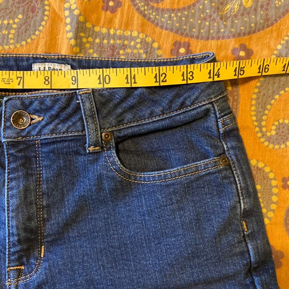 LL BEAN classic fit insulated Jeans - Picture 3 of 6